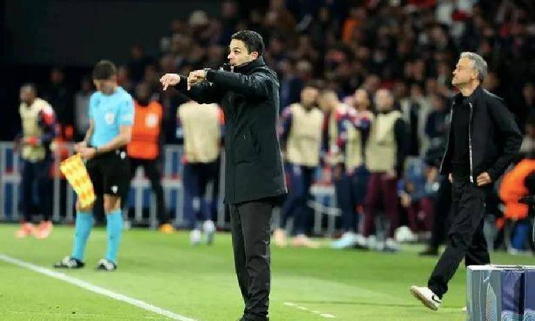 佩服, 特想到阿尔, 他通过调整 佩服, 特想到阿尔, 他通过调整